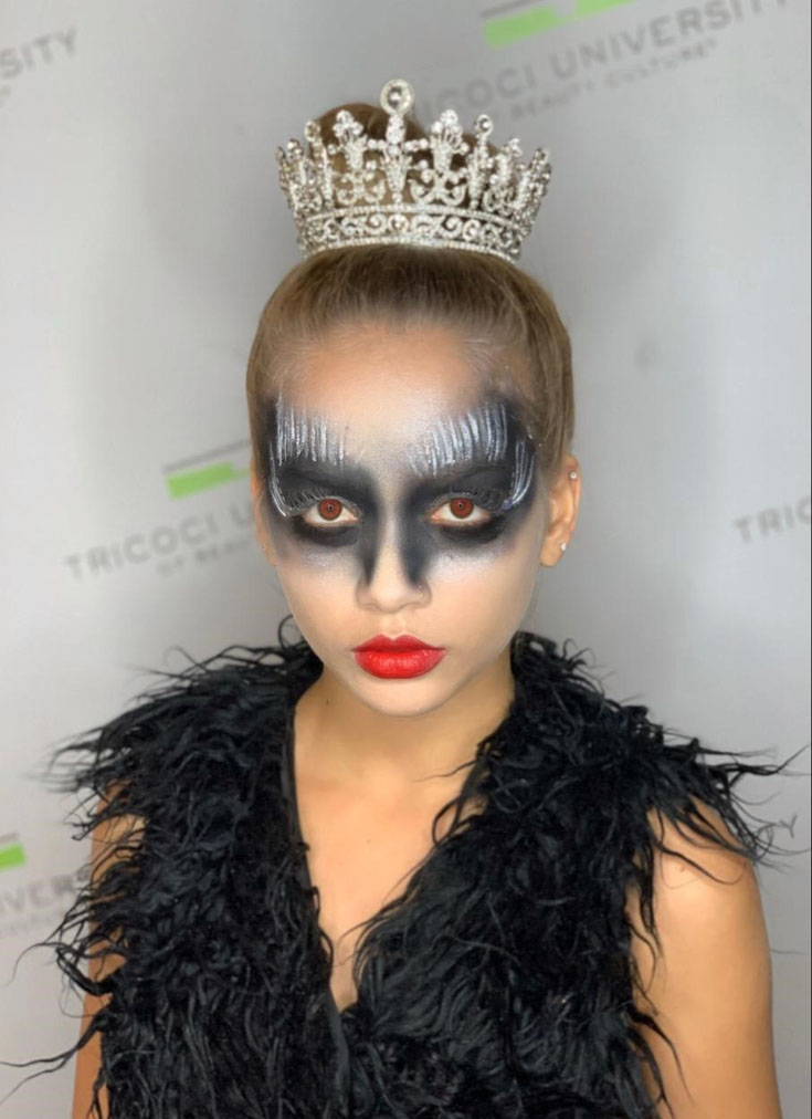 Stå op i stedet halv otte Uhøfligt Black Swan Makeup - Step-by-Step Halloween Tutorial